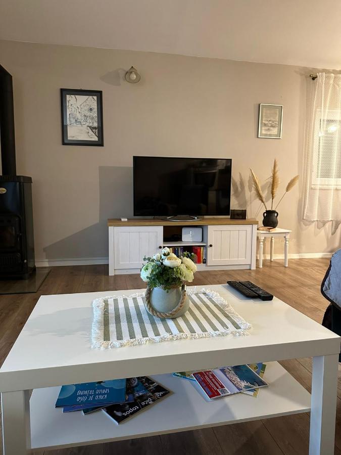 Apartman Lusy Tribalj Екстериор снимка